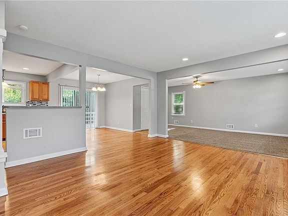 3rd image of 11827 E 50th Ter