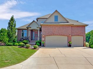 601 N Lakecrest Cir, Andover, KS 67002