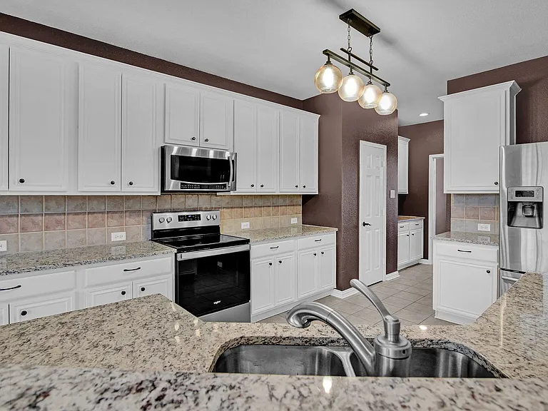 6005 Pine Meadow Ln — Photo 13
