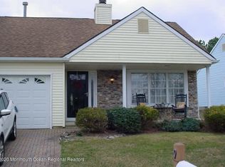 9 Narberth Way, Toms River, NJ 08757