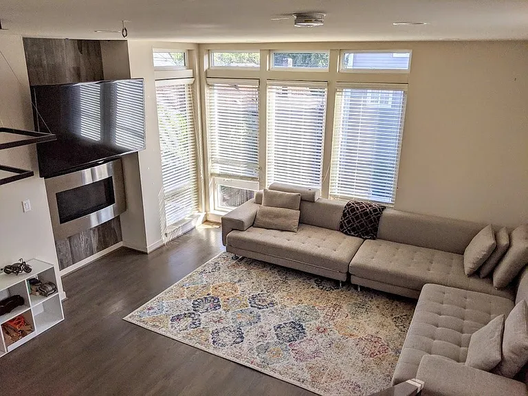 7465 Woodlawn Ave NE — Photo 9