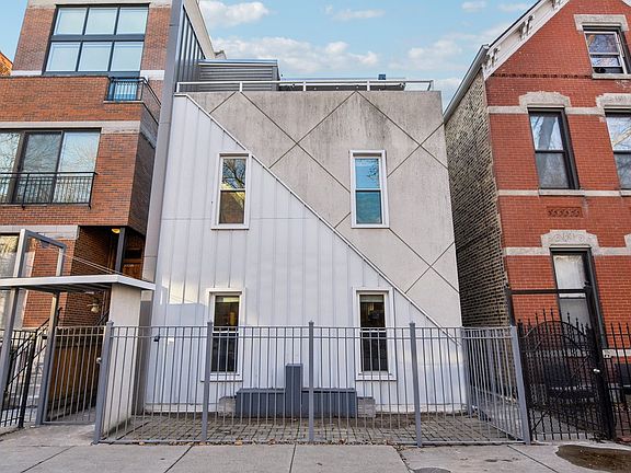 2nd image of 1060 N Hermitage Ave #1