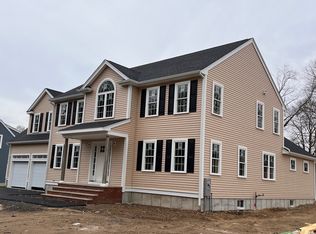 5 Cummings Way, Holbrook, MA 02343