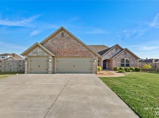 2902 S 21st St, Rogers, AR 72758