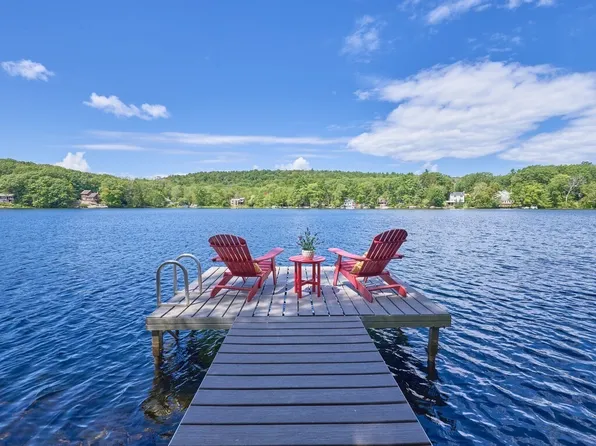 61 Bennetts Rd, Sturbridge, MA 01566