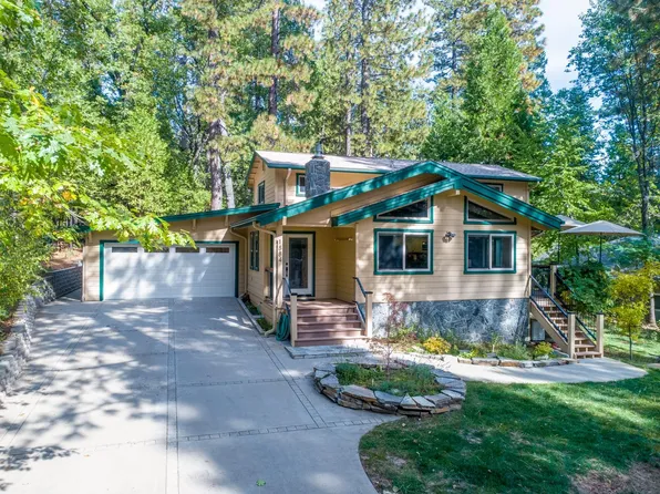 1884 Fairway Dr, Arnold, CA 95223