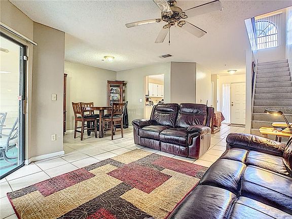 4th image of 525 Northbridge Dr