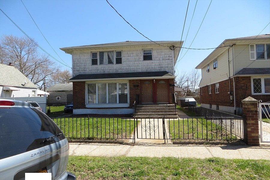 1st image of 15614 137th Ave