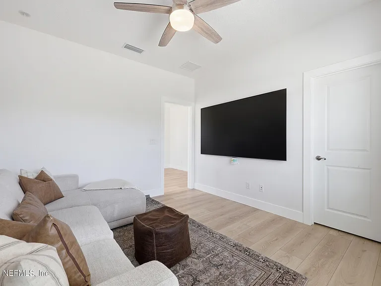 142 Seabrook Dr — Photo 64