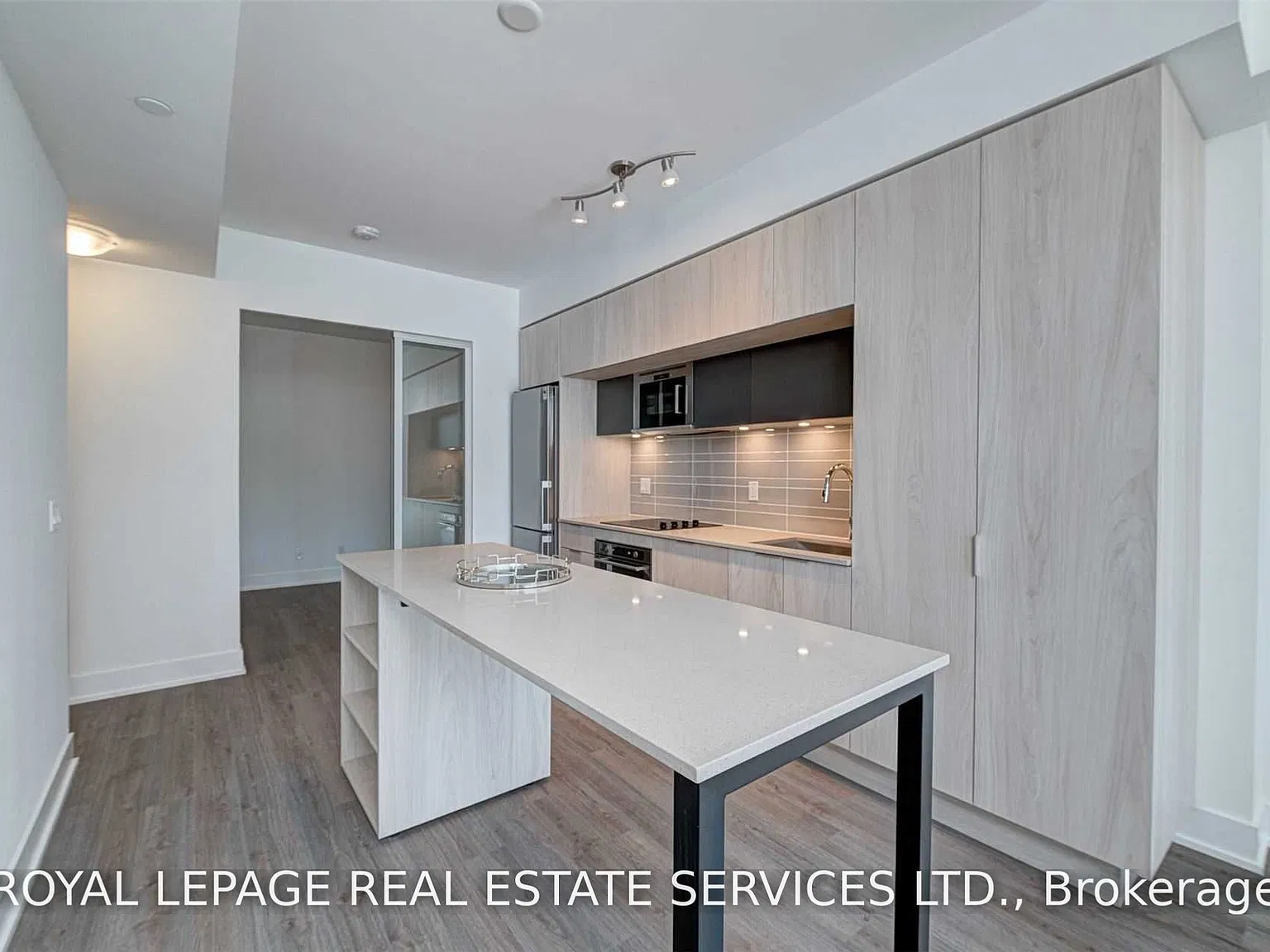 2 bed, $3,300 — Photo 4