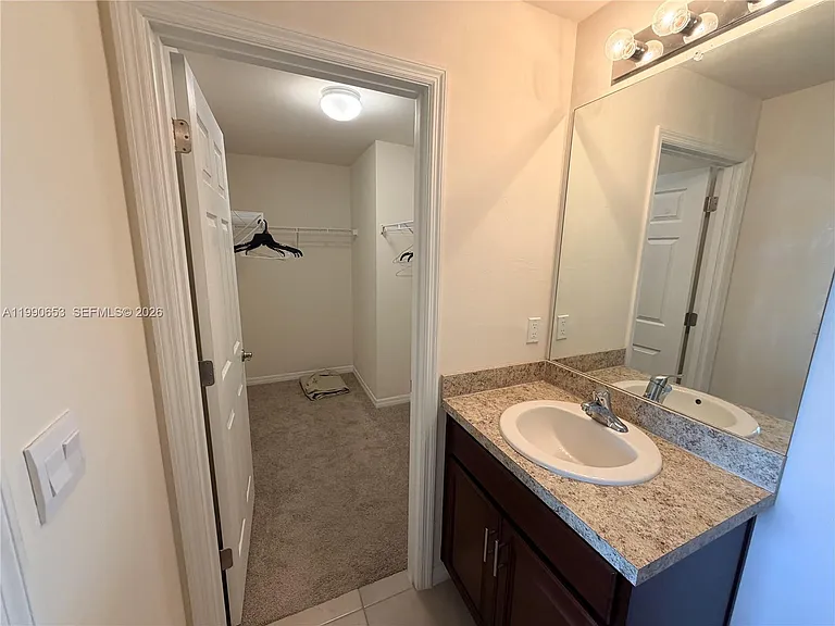 513 Ella Jean Pl — Photo 35