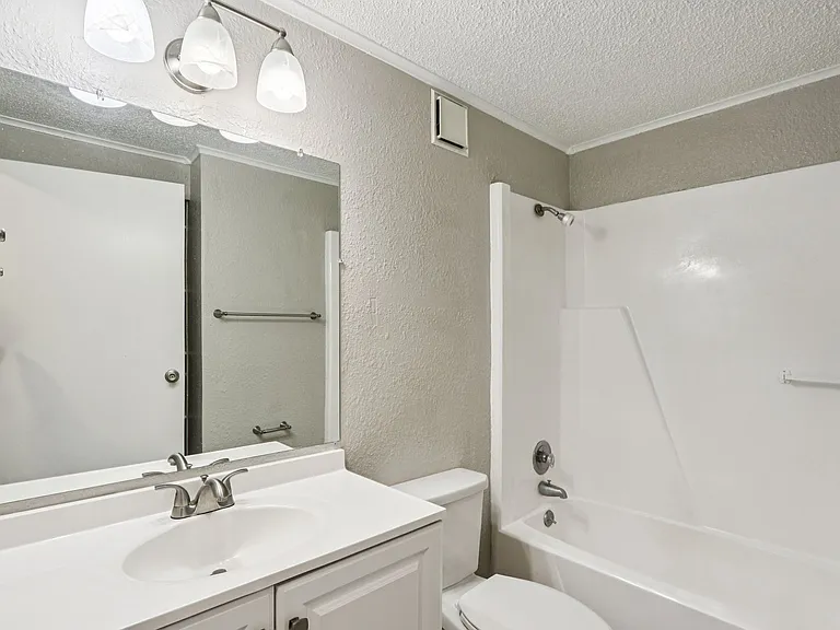 Summer Glen ~ Boutique Cottage Style Living Meets Hassle Free Leasing — Photo 9