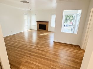 17429 Burbank Blvd, Encino, CA 91316