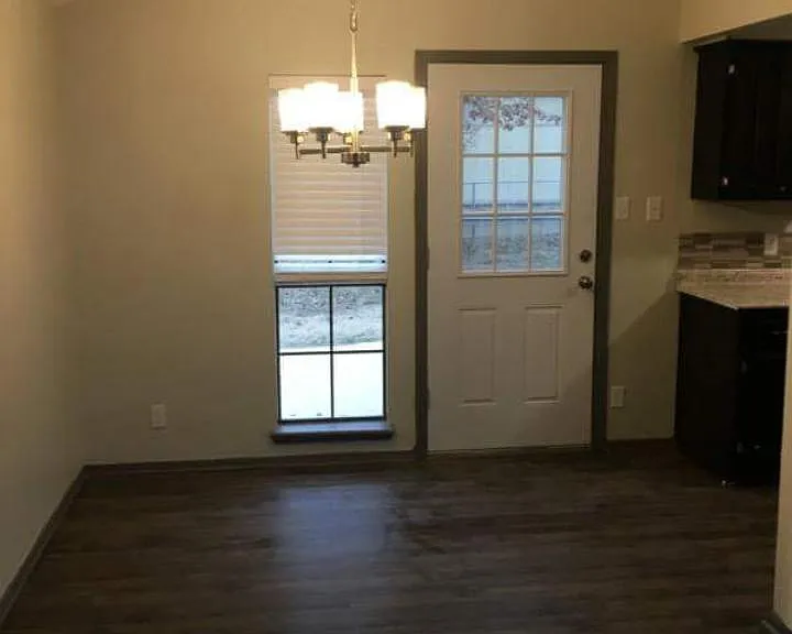 14068 S Poplar Pl — Photo 3