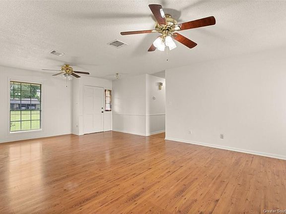 5th image of 213 Debra Ln