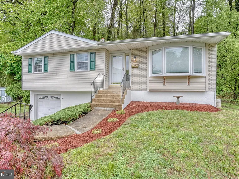 124 Hilldale Ct — Photo 6