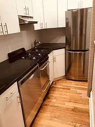 Rented by Metropolis Real Estate of Manhattan