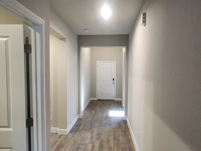 1029 Kirkham Way — Photo 4
