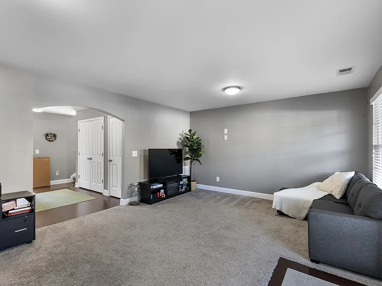 2718 Dracut Ln — Photo 25