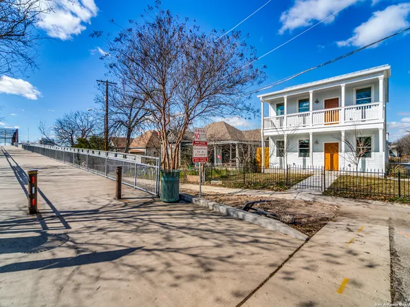 415 Hays St #1, San Antonio, TX 78202