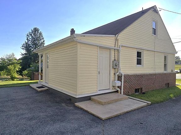 4th image of 9258 Tomstown Rd