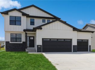 505 NE 58th St, Ankeny, IA 50021