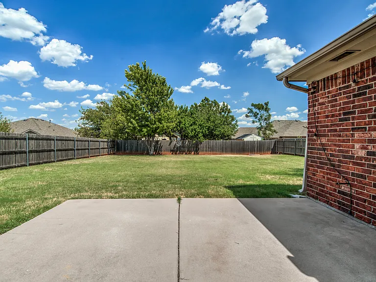 16024 Okalee Ln — Photo 18