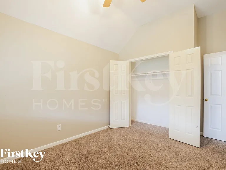 15722 E Astern Dr — Photo 11