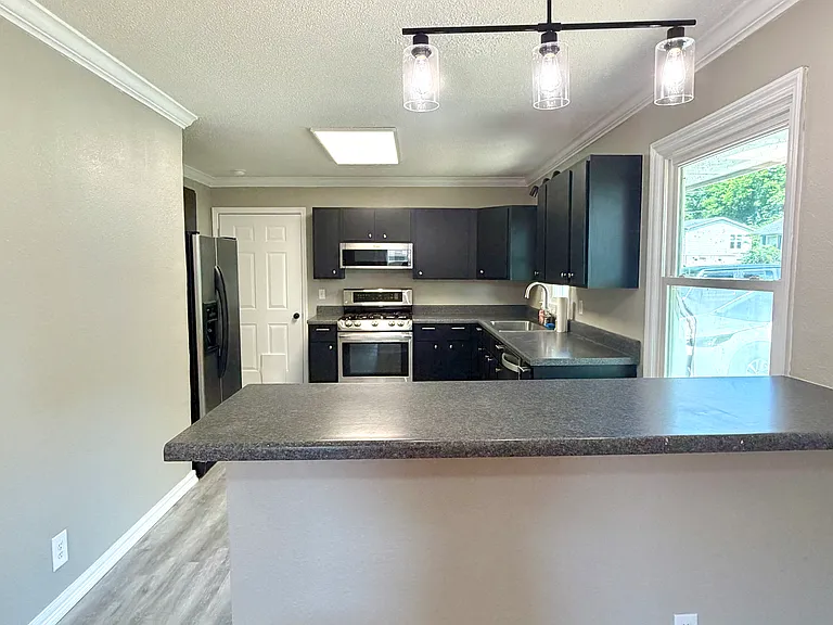 310 Defoe Cir — Photo 5
