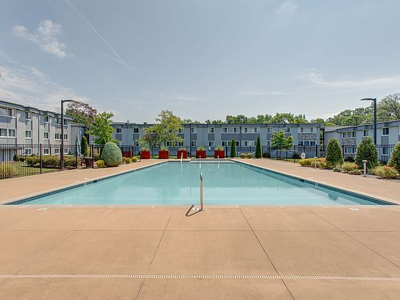 4th image of 1900 Richard Jones Rd APT S1