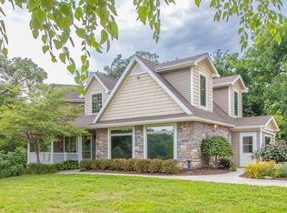 1540 Hartline Ln, Omaha, NE 68112