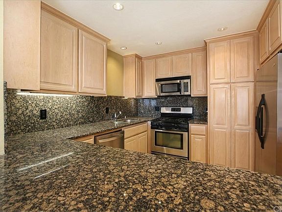 4th image of 25111 La Cresta Dr