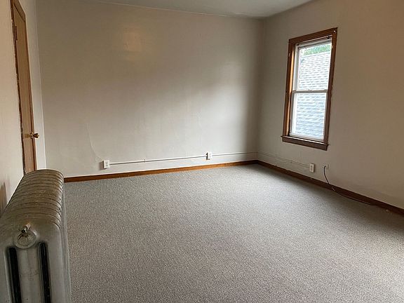 5th image of 1113 Benedict Ave #2F