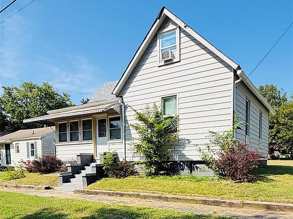 2nd image of 407 NW 6th St