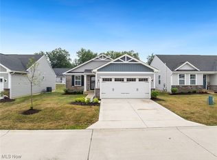 128 Eagle Cir, Amherst, OH 44001