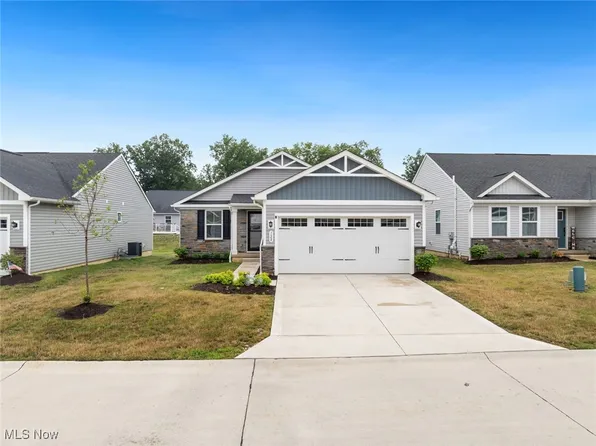 128 Eagle Cir, Amherst, OH 44001