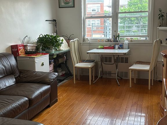 5th image of 94-38 Corona Ave #2