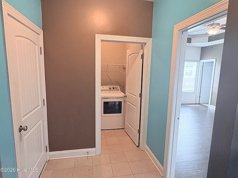 311 Aquamarine Cir — Photo 14