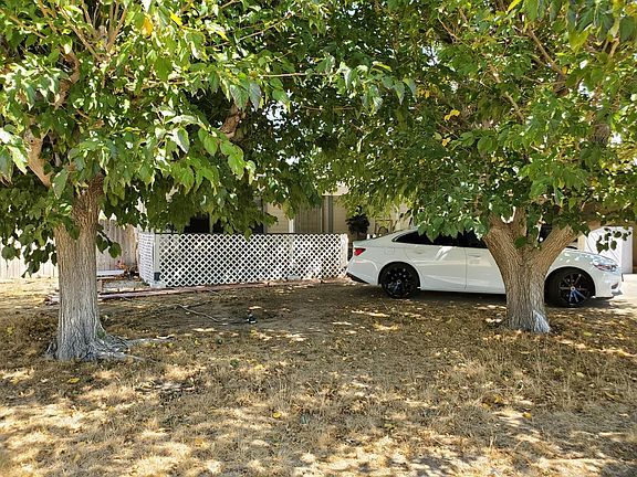 3rd image of 18807 Arbor Ct