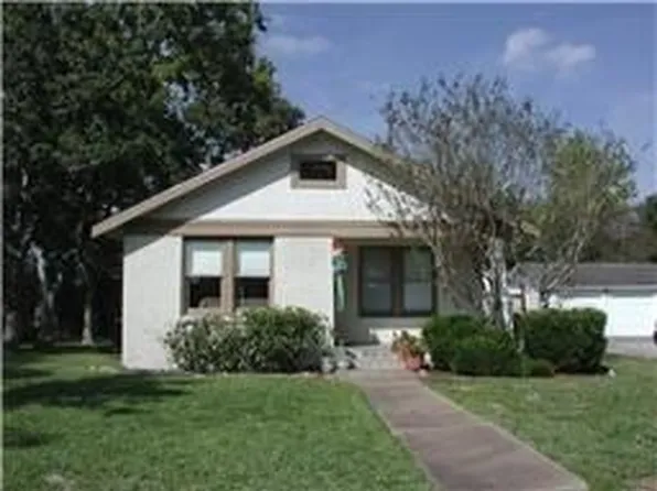 307 Lakeview Dr, Sugar Land, TX 77498