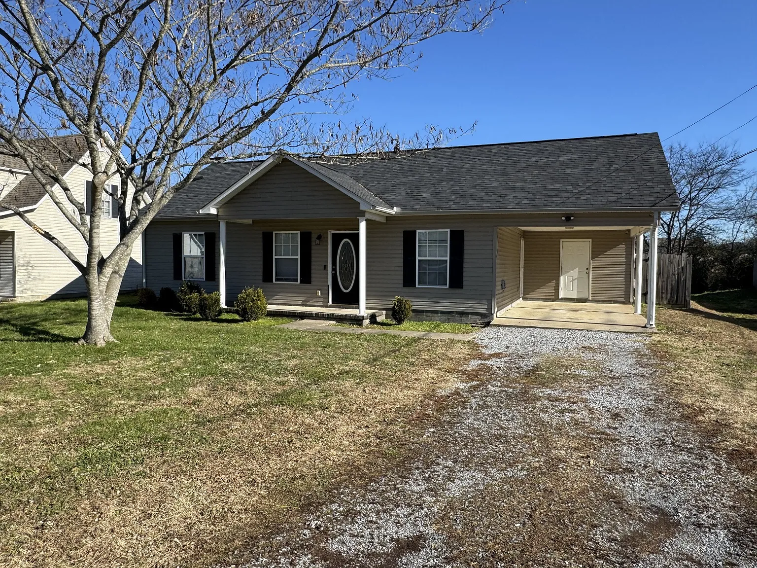 3 bed, 2.0 bath, 1014 sqft, $1,650 — Photo 1