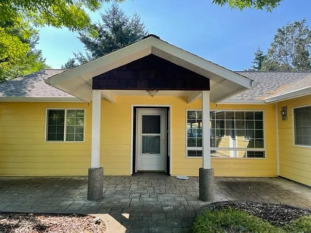 1 Bryan Ln — Photo 2