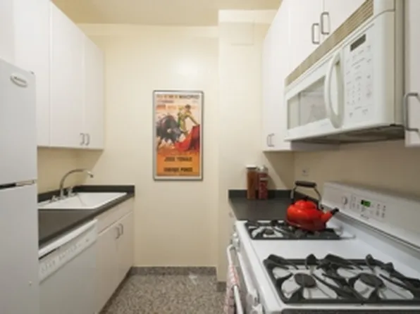 60 East 8th Street image 1 of 4