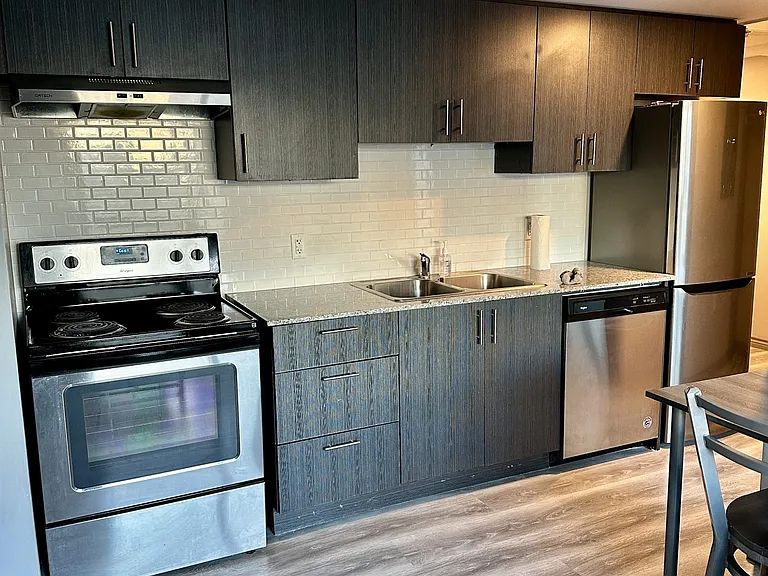 275 F Larch St #313 — Photo 3