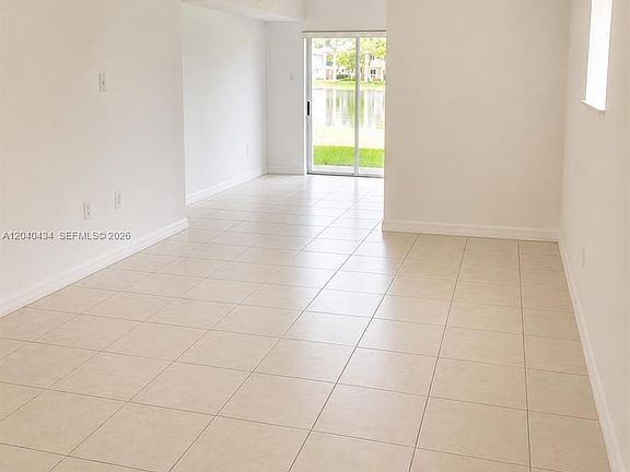 4th image of 2931 SE 12th Rd #10655