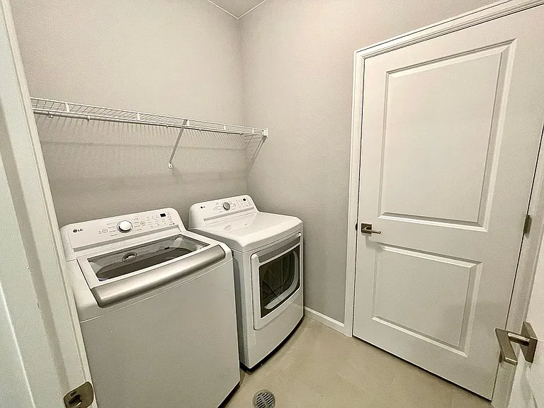 1733 Dancing Cattail Dr — Photo 23