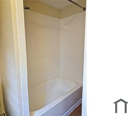 4th image of 93 Bowdoin St #2