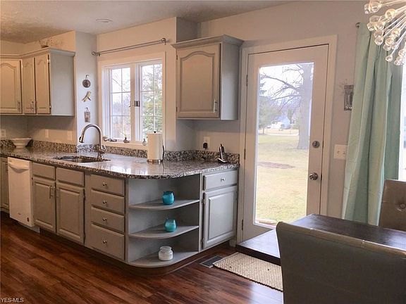 5th image of 6839 Chablis Ct