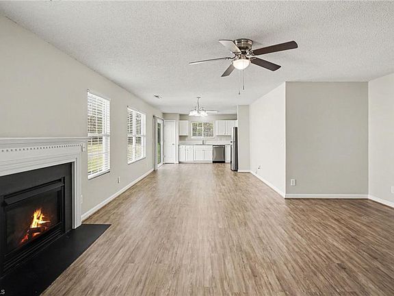 5th image of 1104 Highstone Dr