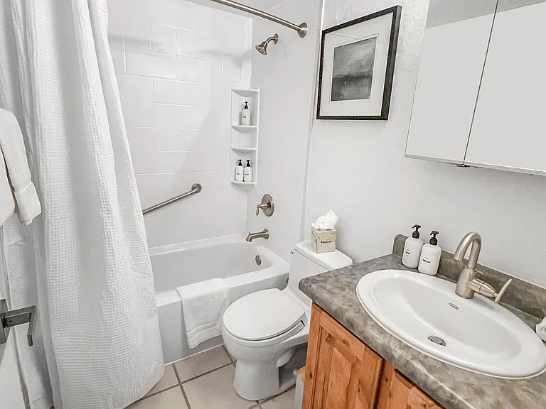 2000 Prospector Ave #409 — Photo 16